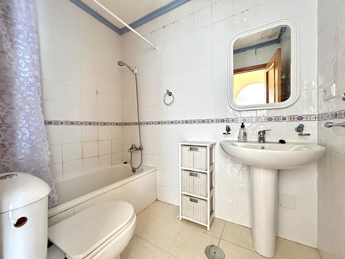 2 soveværelse Penthouse til salg i Villamartin med swimmingpool garage - € 135.000 (Ref: 10127535)