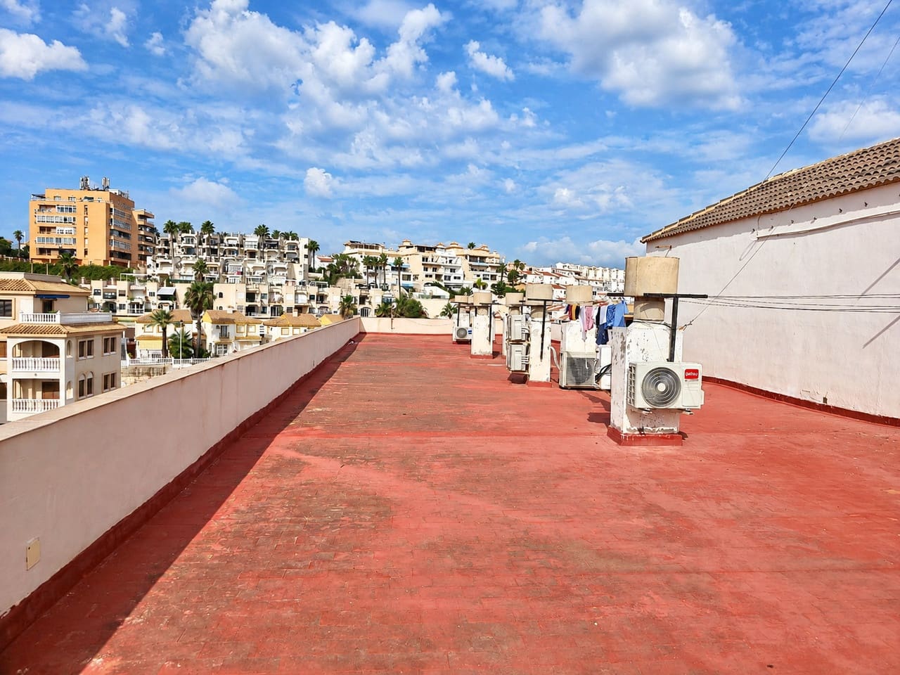 2 sovrum Takvåning till salu i Torrevieja med garage - 149 900 € (Ref: 10132379)
