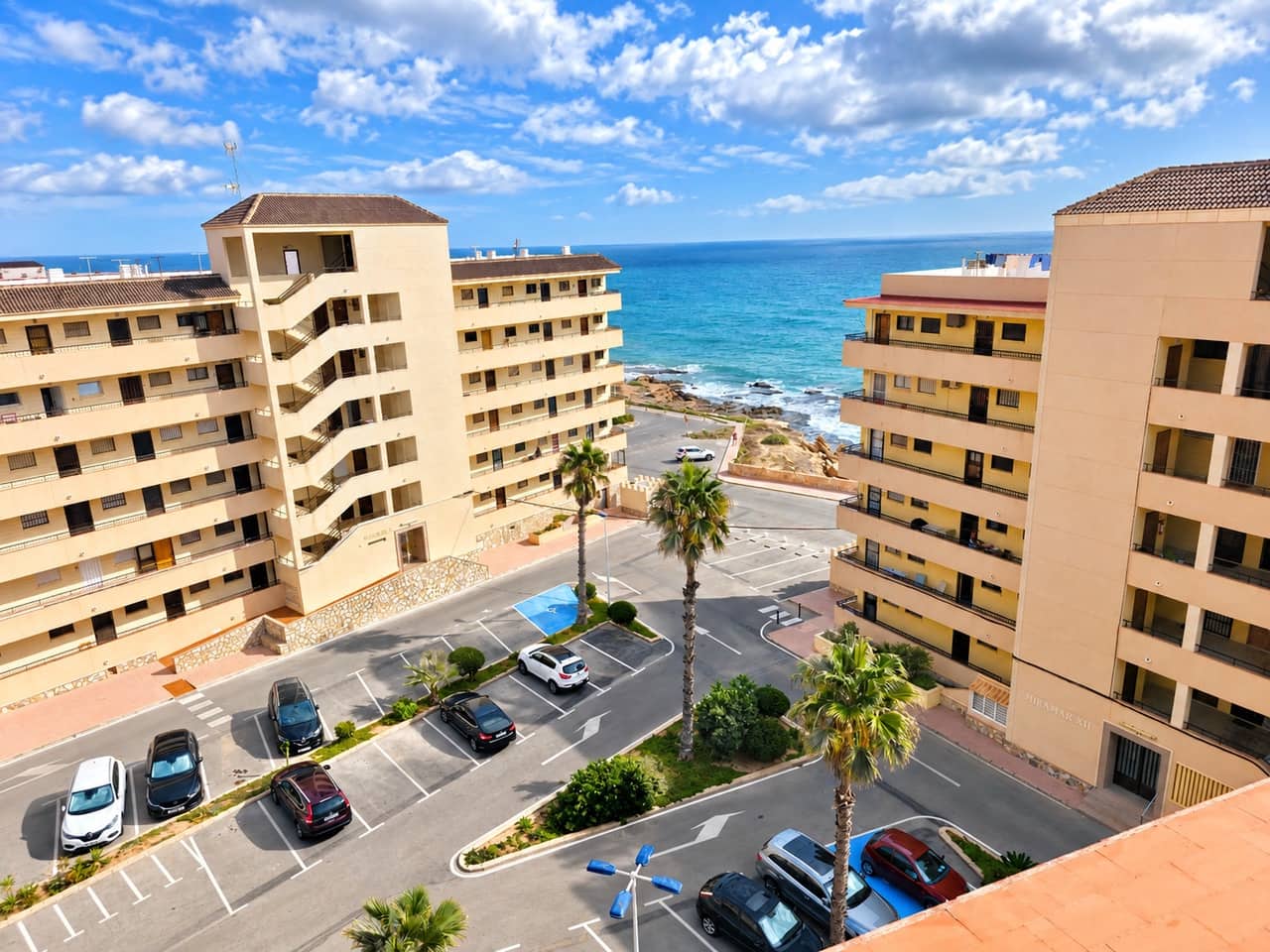 2 sovrum Takvåning till salu i Torrevieja med garage - 149 900 € (Ref: 10132379)