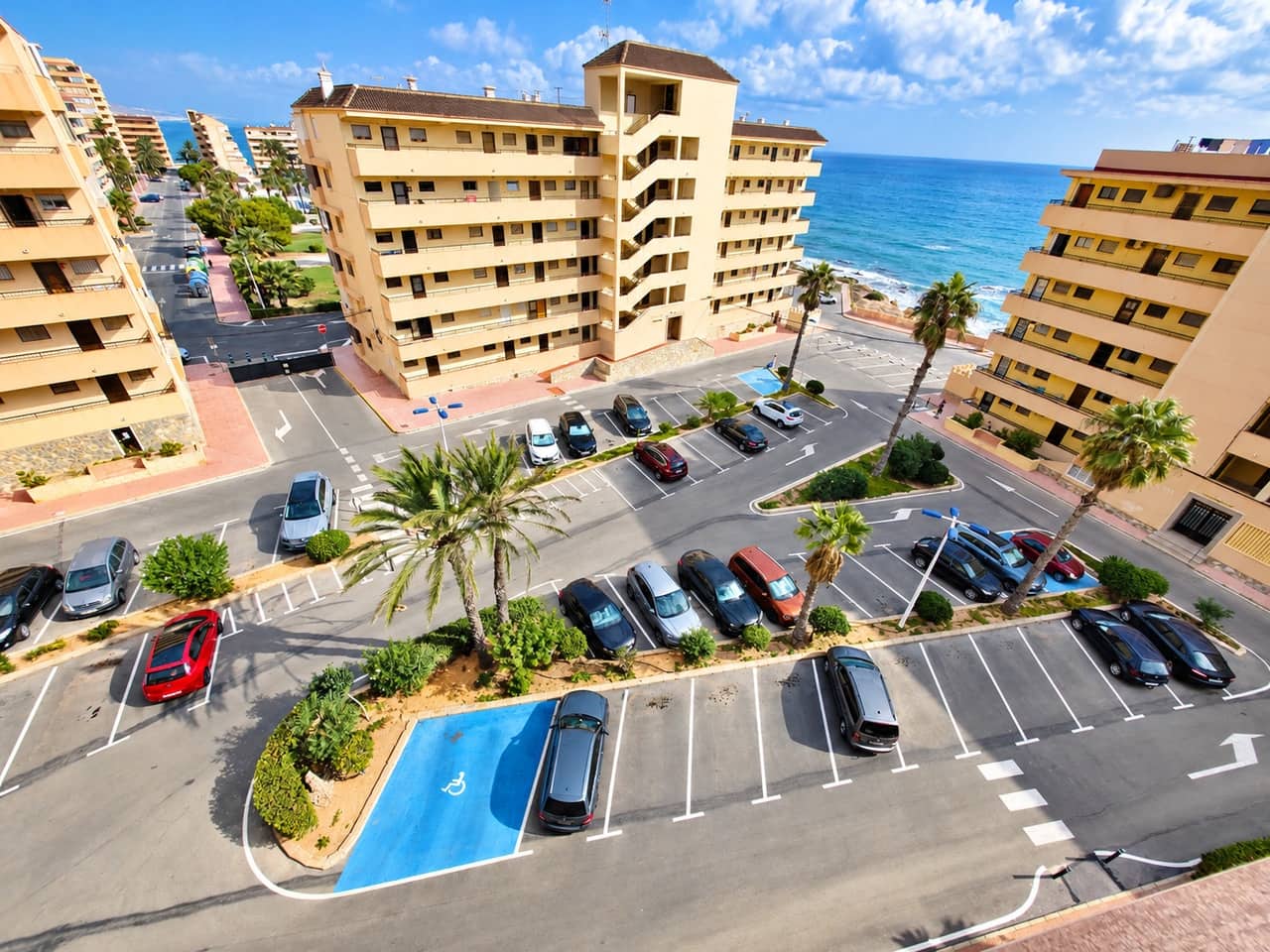 2 sovrum Takvåning till salu i Torrevieja med garage - 149 900 € (Ref: 10132379)