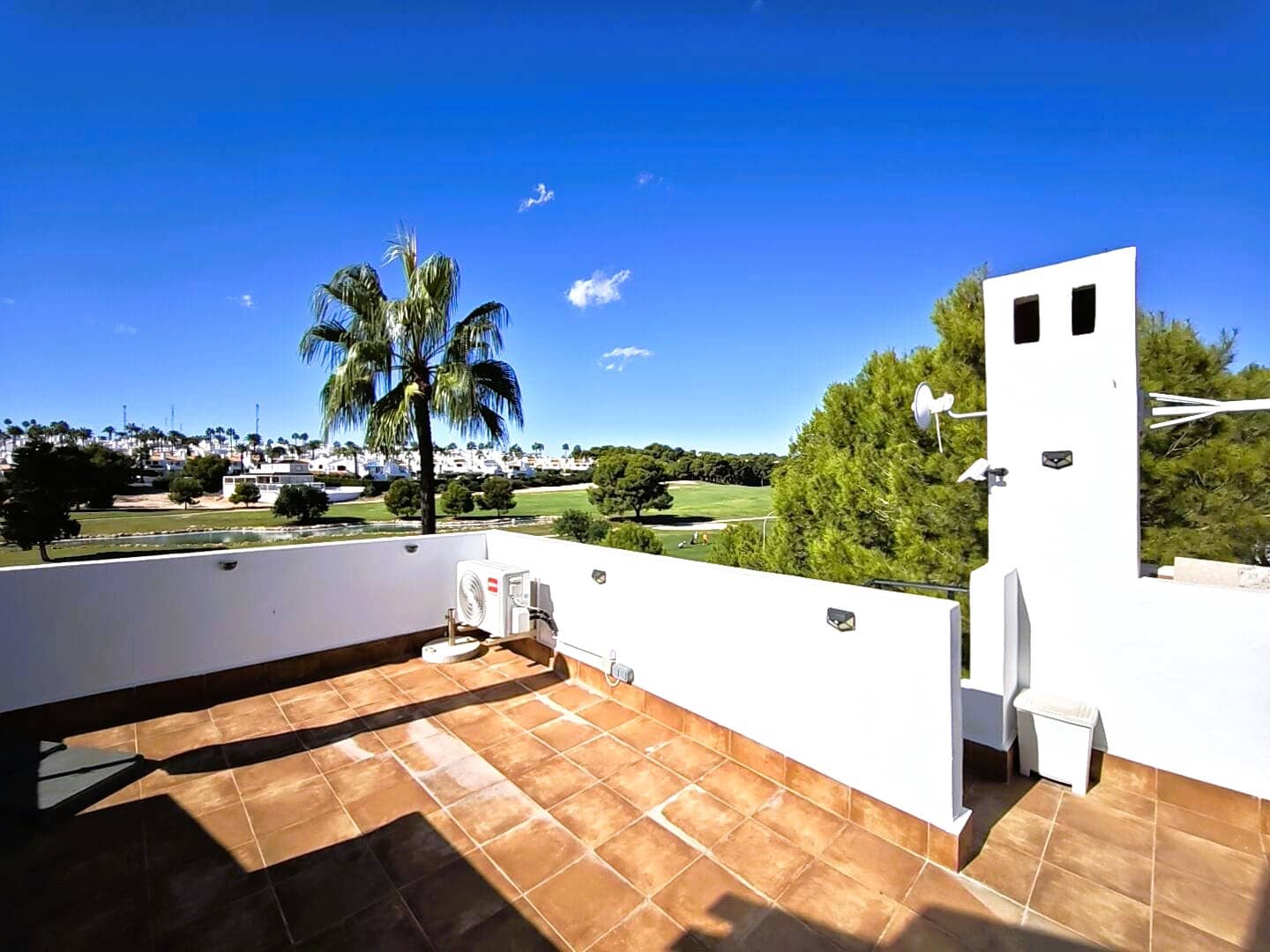 2 soveværelse Penthouse til salg i Villamartin med swimmingpool - € 214.995 (Ref: 10150448)