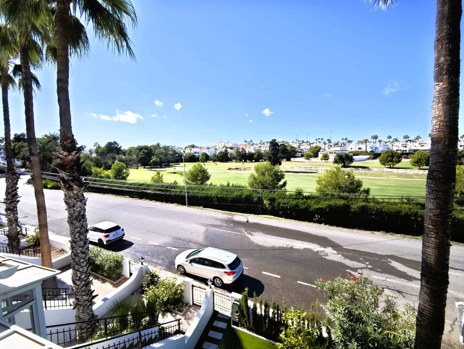 2 soveværelse Penthouse til salg i Villamartin med swimmingpool - € 214.995 (Ref: 10150448)