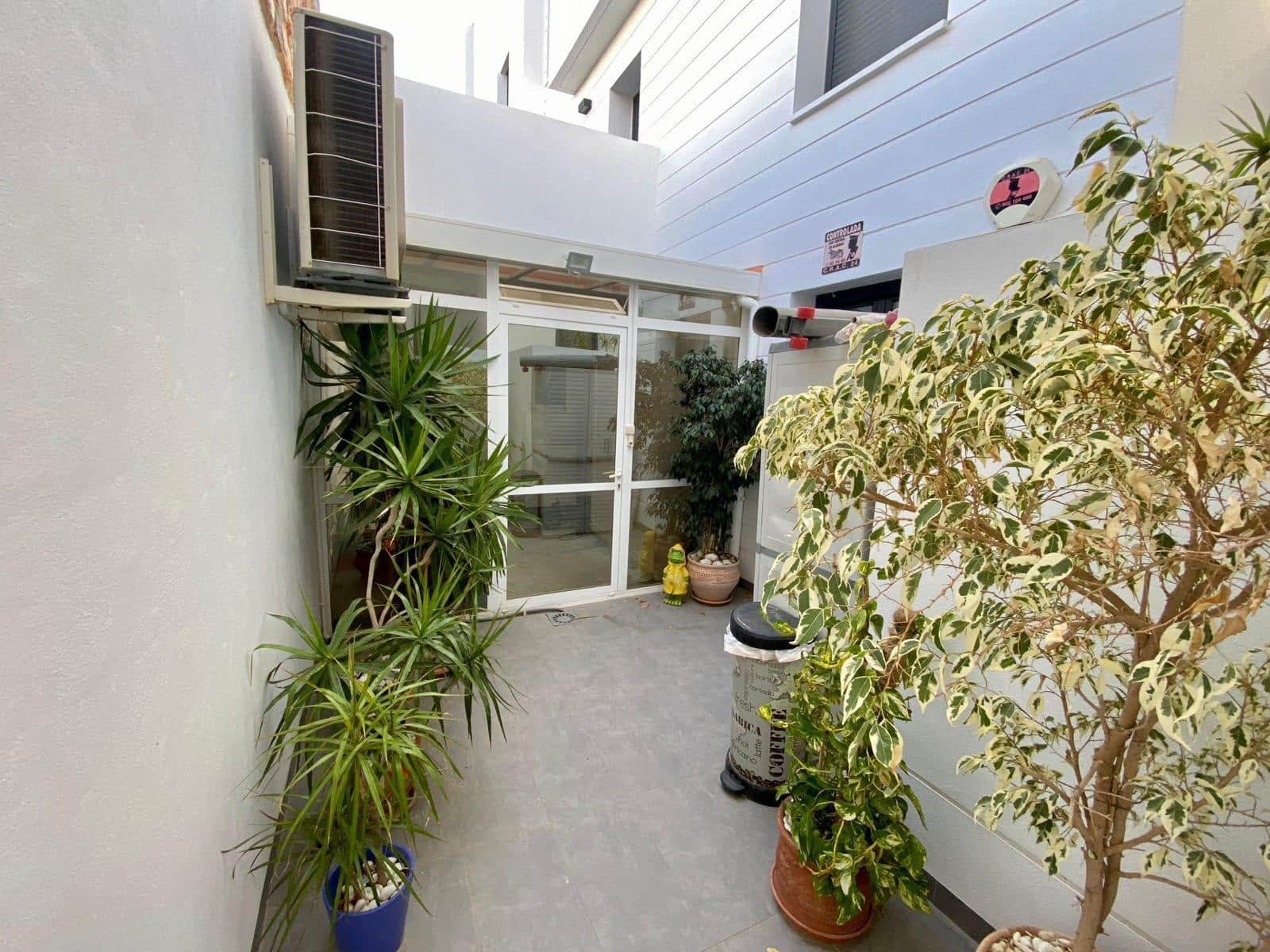 3 soverom Leilighet til salgs i Villamartin med svømmebasseng garasje - € 320 000 (Ref: 10153132)