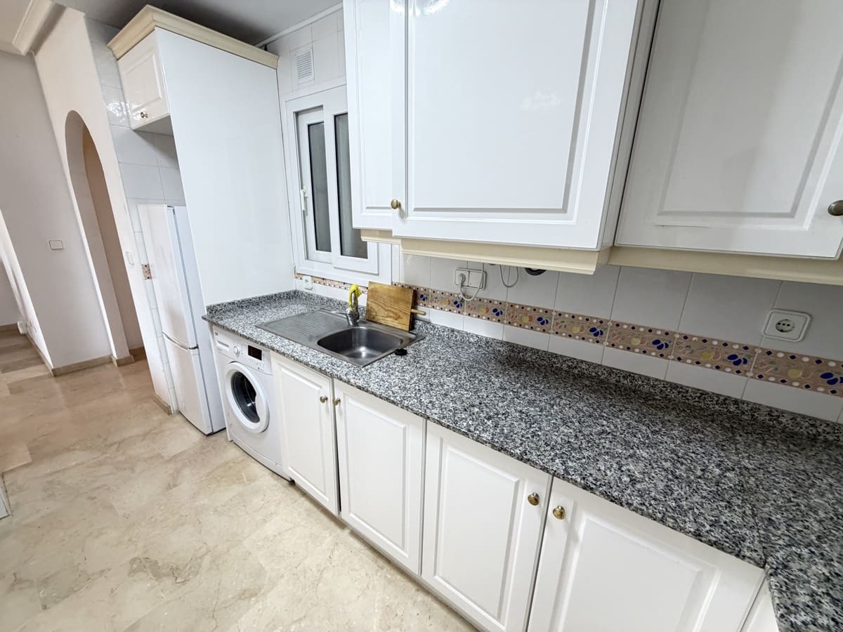 2 sovrum Lägenhet till salu i Villamartin med pool - 189 995 € (Ref: 10166012)