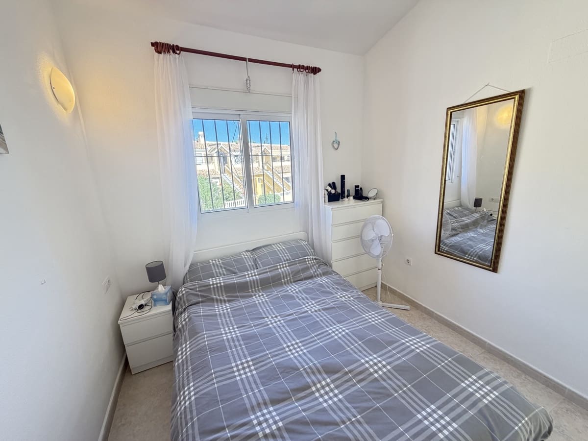 2 chambre Penthouse à vendre à Villamartin avec piscine - 134 995 € (Ref: 10174857)
