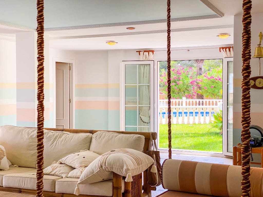 7 bedroom Villa for sale in Villamartin with pool garage - € 1,120,000 (Ref: 7924443)