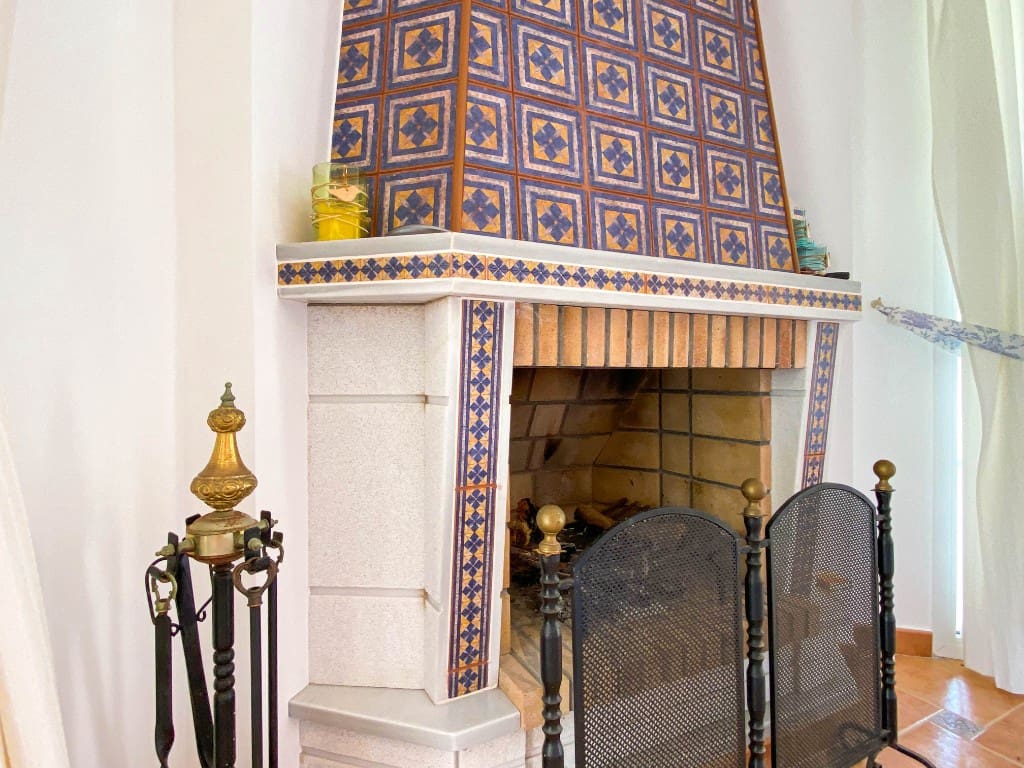 7 bedroom Villa for sale in Villamartin with pool garage - € 1,120,000 (Ref: 7924443)