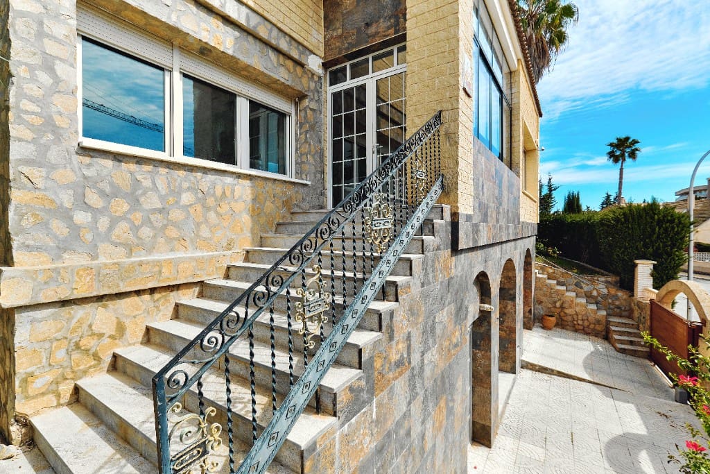 4 soveværelse Villa til salg i Cabo Roig med swimmingpool garage - € 990.000 (Ref: 7979807)