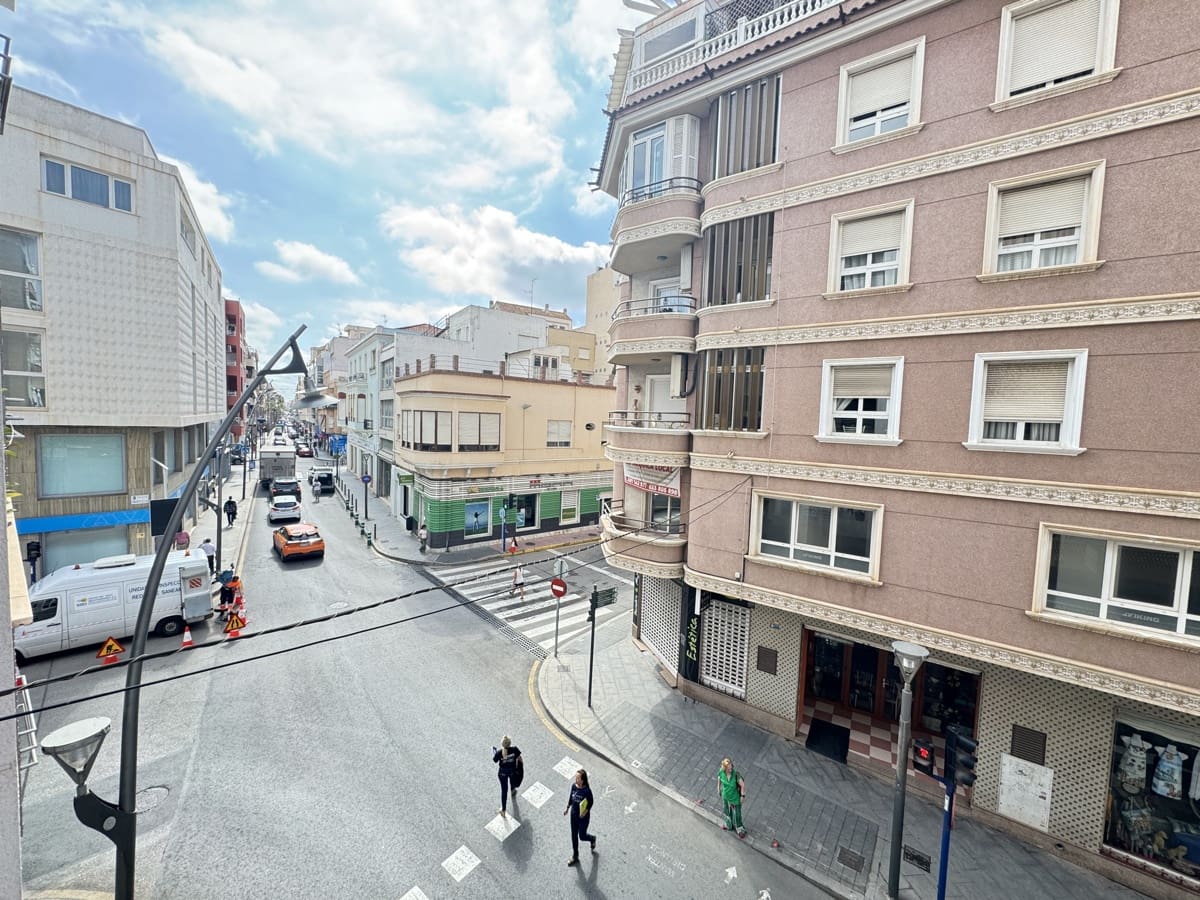 3 soveværelse Lejlighed til salg i Torrevieja - € 144.995 (Ref: 8399292)