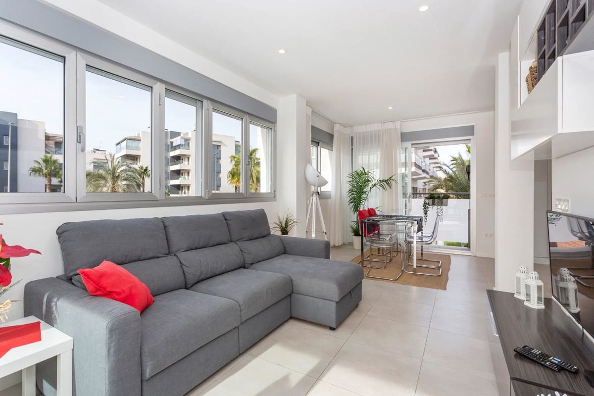 3 soverom Penthouse til salgs i Villamartin med svømmebasseng garasje - € 249 500 (Ref: 8412961)