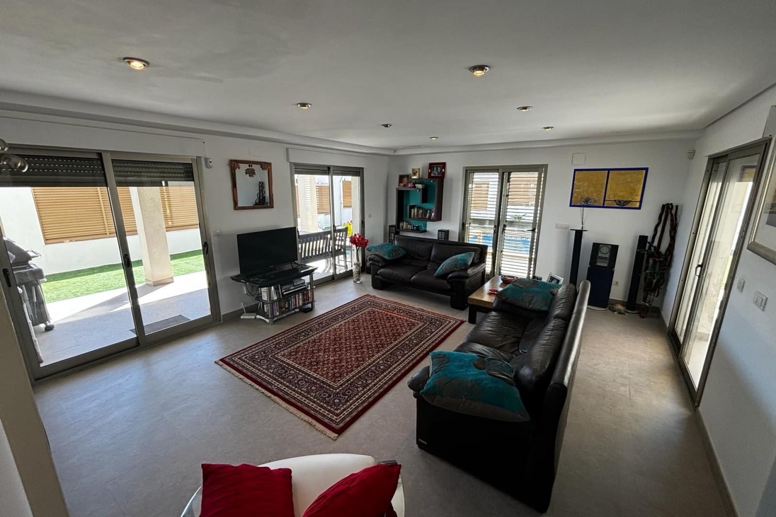 3 soverom Villa til salgs i Cox med svømmebasseng garasje - € 340 000 (Ref: 8495861)