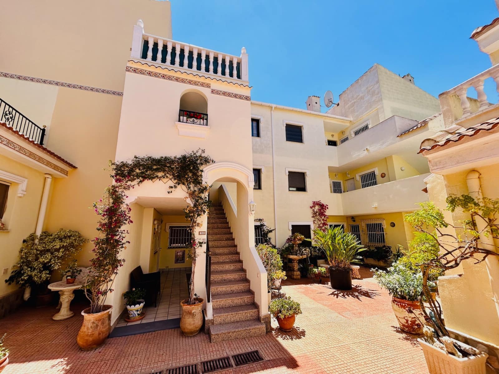 2 bedroom Apartment for sale in Ciudad Quesada - € 115,000 (Ref: 8669477)