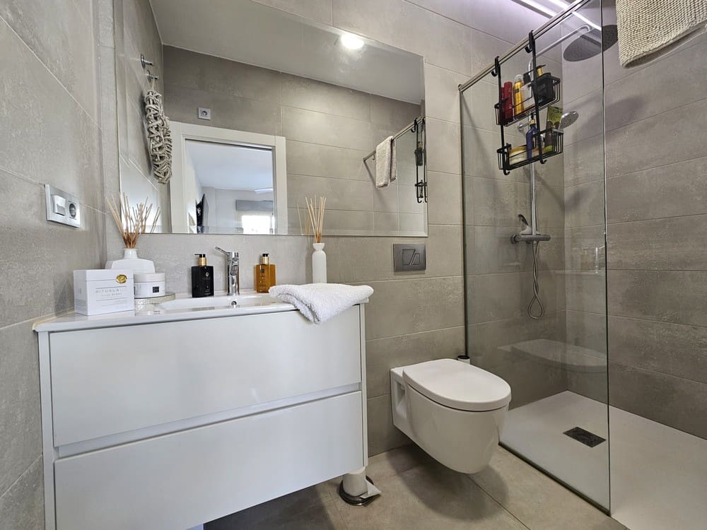 3 bedroom Villa for sale in Villamartin with pool garage - € 379,000 (Ref: 8736989)