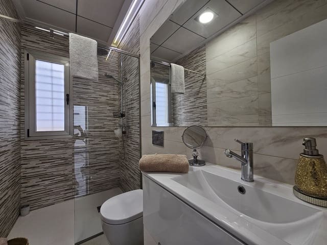 3 sovrum Villa till salu i Villamartin, Orihuela med pool garage - 379 000 € (Ref: 8736989)