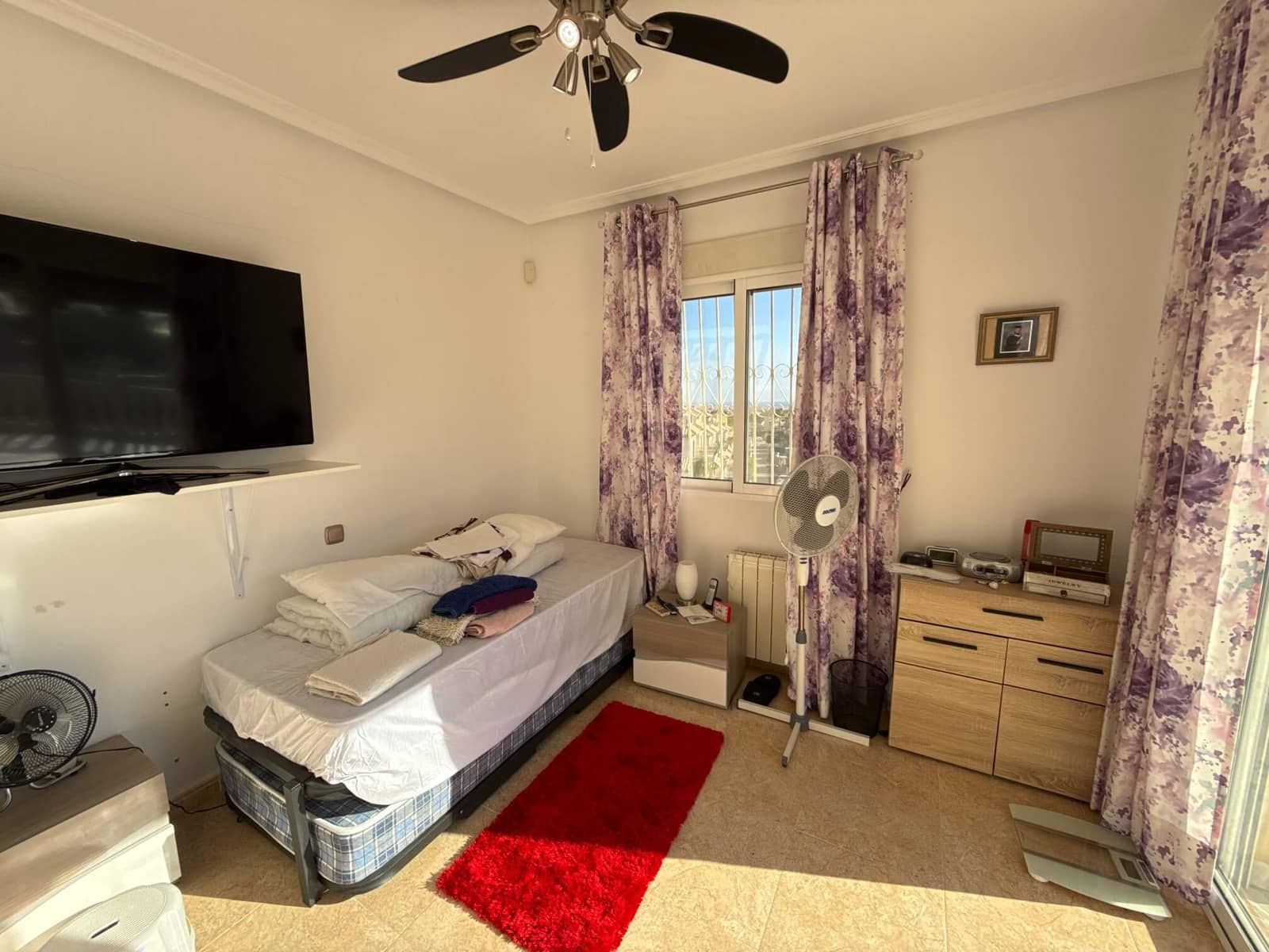 3 bedroom Villa for sale in Villamartin with pool garage - € 349,950 (Ref: 8826833)