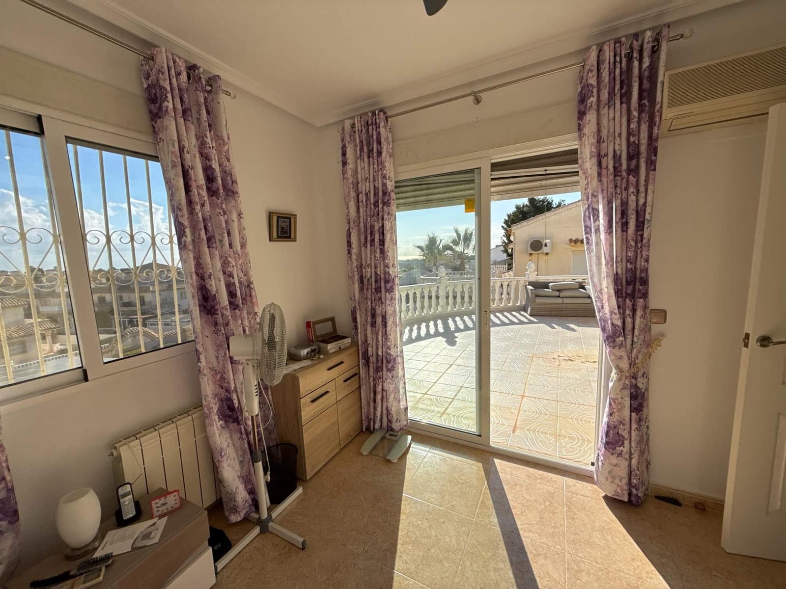 3 bedroom Villa for sale in Villamartin with pool garage - € 349,950 (Ref: 8826833)