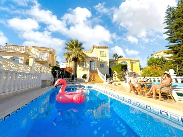 3 bedroom Villa for sale in Villamartin, Orihuela with pool garage - € 349,950 (Ref: 8826833)