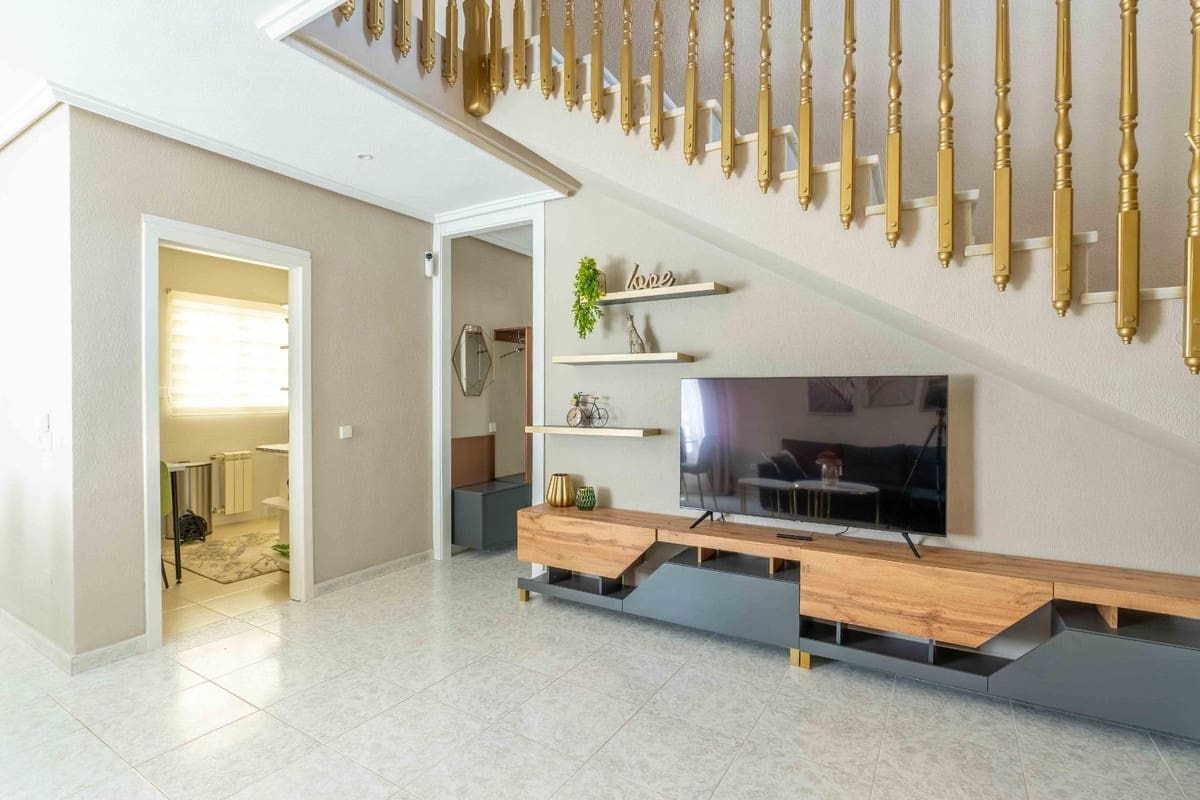 3 bedroom Villa for sale in Orihuela Costa with pool - € 360,000 (Ref: 8832109)