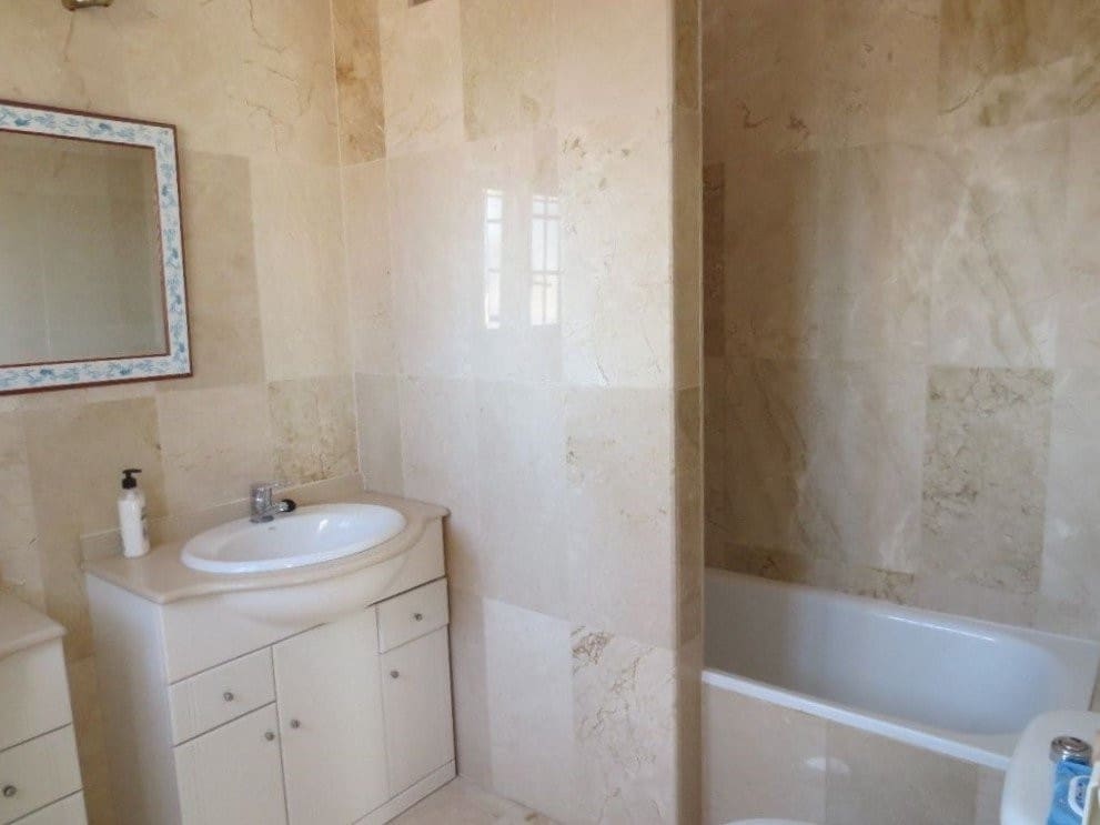 6 camera da letto Villa in vendita in Villamartin con piscina - 510.000 € (Rif: 8836115)