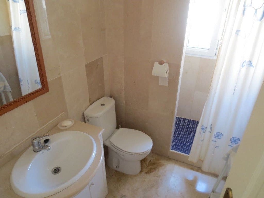 6 camera da letto Villa in vendita in Villamartin con piscina - 510.000 € (Rif: 8836115)