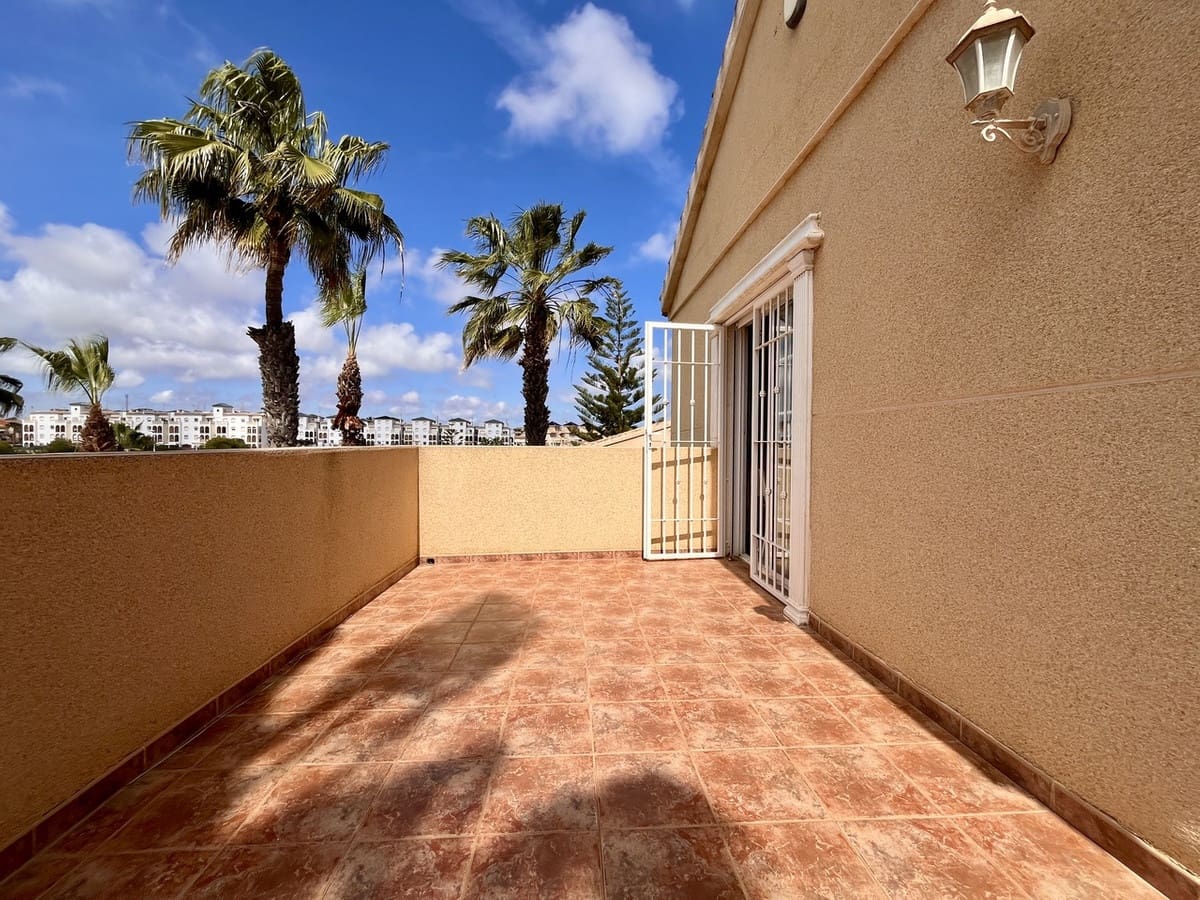 5 soverom Villa til salgs i La Zenia med svømmebasseng garasje - € 600 000 (Ref: 8941071)