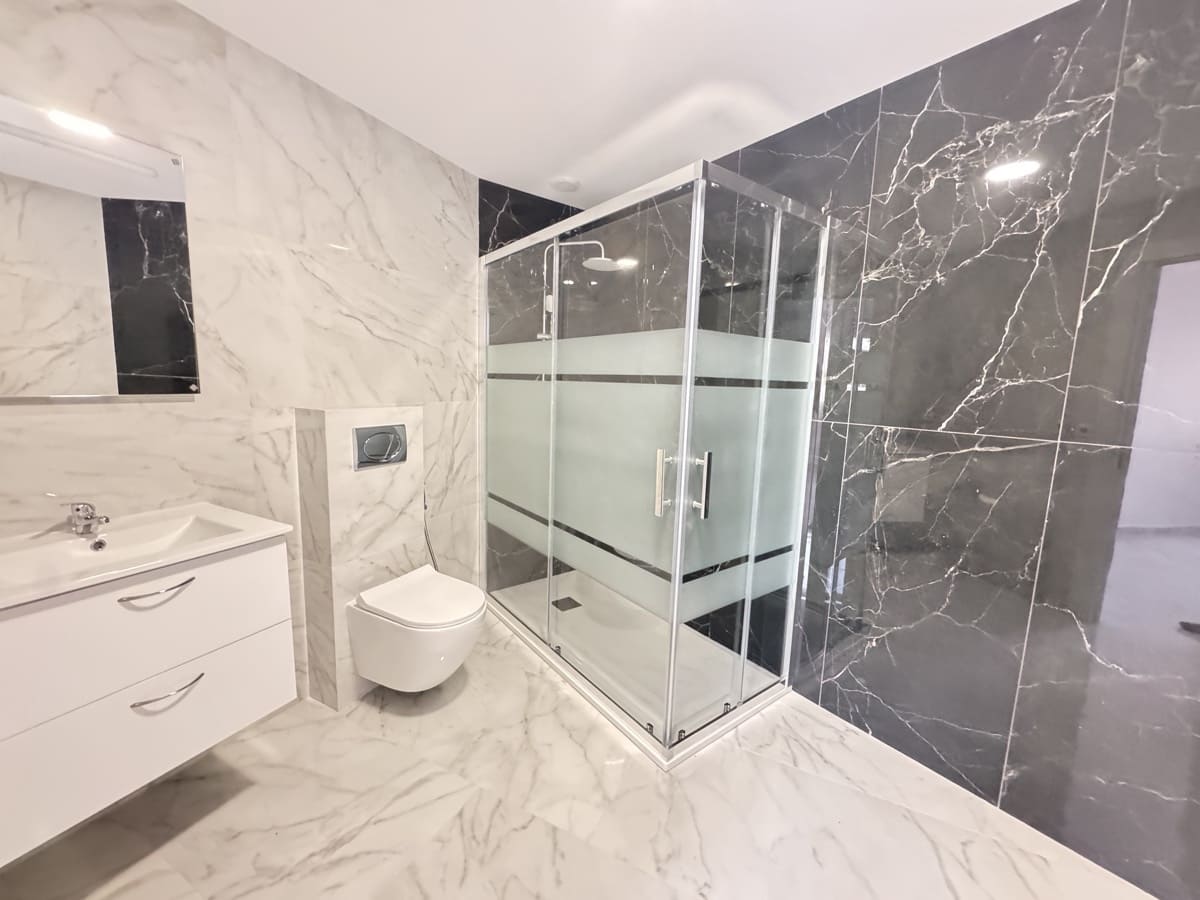 2 sovrum Lägenhet till salu i Torrevieja med pool - 295 000 € (Ref: 8947684)