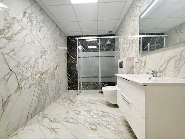 Leilighet til salgs i Parque Acuático - Sector 25, Torrevieja med svømmebasseng - € 150 000 (Ref: 8947685)