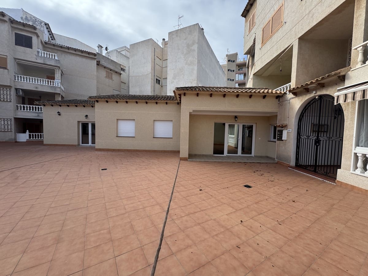 2 camera da letto Appartamento in vendita in Torrevieja con piscina - 285.000 € (Rif: 8947686)