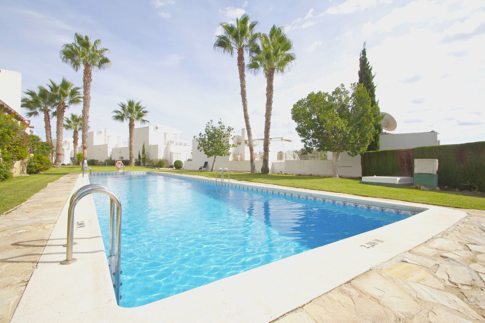 3 bedroom Apartment for sale in Villamartin with pool garage - € 349,000 (Ref: 8947700)