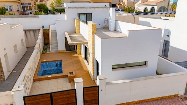 3 bedroom Villa for sale in Ciudad Quesada, Rojales with pool garage - € 360,000 (Ref: 8951640)
