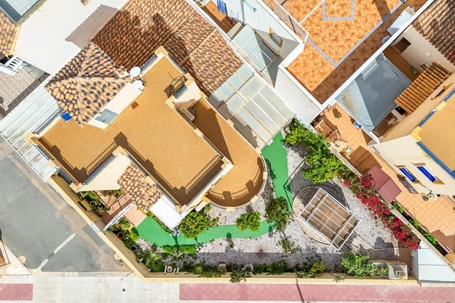 3 bedroom Villa for sale in Playa Flamenca, Orihuela with pool garage - € 299,999 (Ref: 8952395)