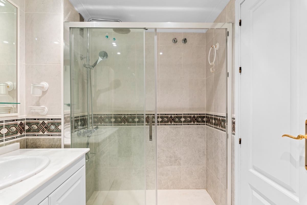 2 soveværelse Penthouse til salg i Villamartin med swimmingpool garage - € 279.000 (Ref: 8959928)