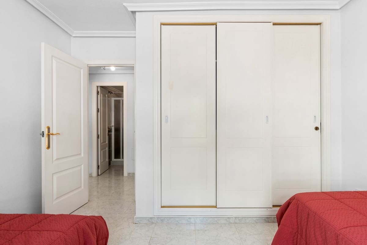 2 sypialnia Penthouse na sprzedaż w Villamartin z basenem garażem - 279 000 € (Ref: 8959928)