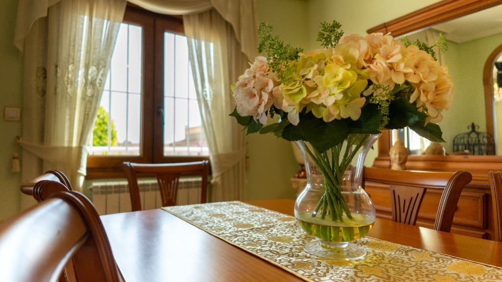 2 makuuhuone Huvila myytävänä paikassa Los Altos mukana uima-altaan 
autotalli - 290 000 € (Ref: 8964089)