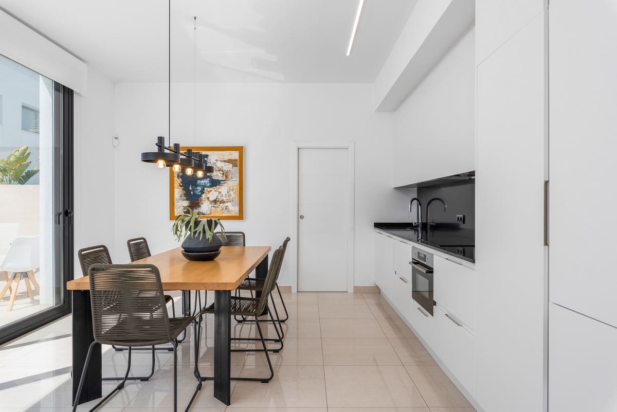 4 camera da letto Villa in vendita in Ciudad Quesada con piscina garage - 640.000 € (Rif: 8967724)