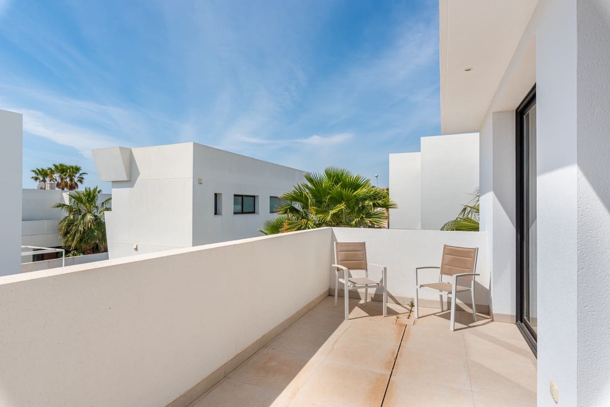 4 camera da letto Villa in vendita in Ciudad Quesada con piscina garage - 640.000 € (Rif: 8967724)