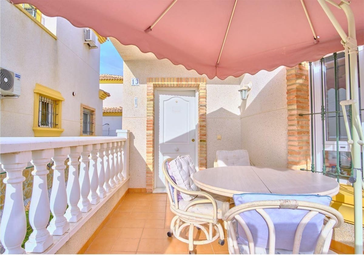 3 soveværelse Villa til salg i Los Montesinos med swimmingpool garage - € 260.000 (Ref: 8967727)