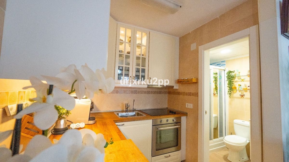 3 soveværelse Byhus til salg i Torrevieja med swimmingpool garage - € 168.000 (Ref: 8980401)