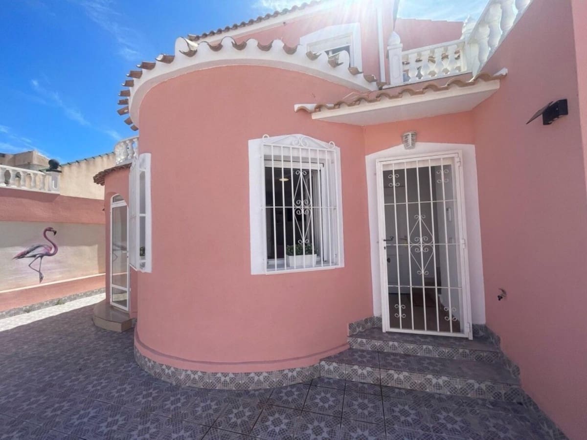 5 quarto Moradia para venda em Playa Flamenca com piscina - 379 000 € (Ref: 8980439)