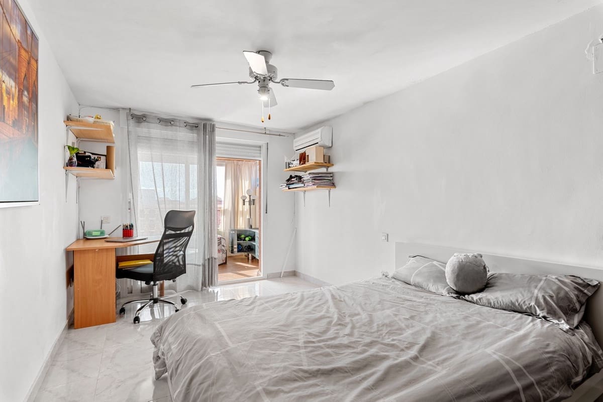 4 soveværelse Villa til salg i Ciudad Quesada med swimmingpool garage - € 419.000 (Ref: 8980445)