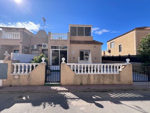 3 soveværelse Byhus til salg i La Siesta, Torrevieja med swimmingpool garage - € 159.990 (Ref: 9063746)
