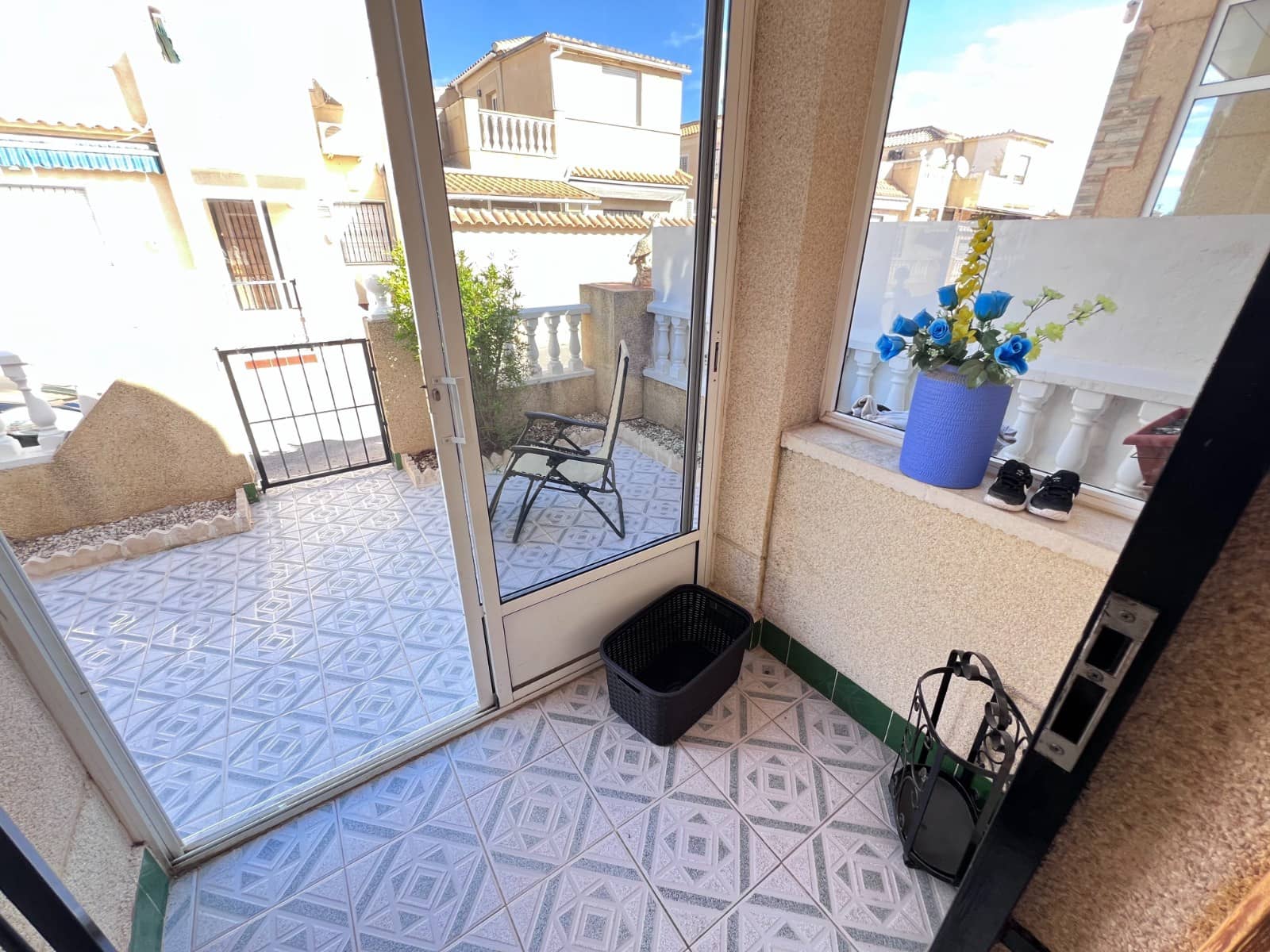 3 sypialnia Dom na sprzedaż w La Siesta z basenem garażem - 159 990 € (Ref: 9063746)