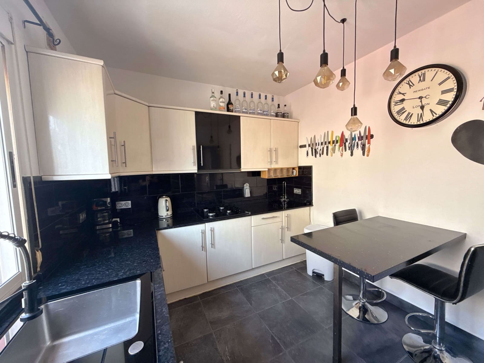 4 soveværelse Lejlighed til salg i Villamartin med swimmingpool - € 189.950 (Ref: 9064764)