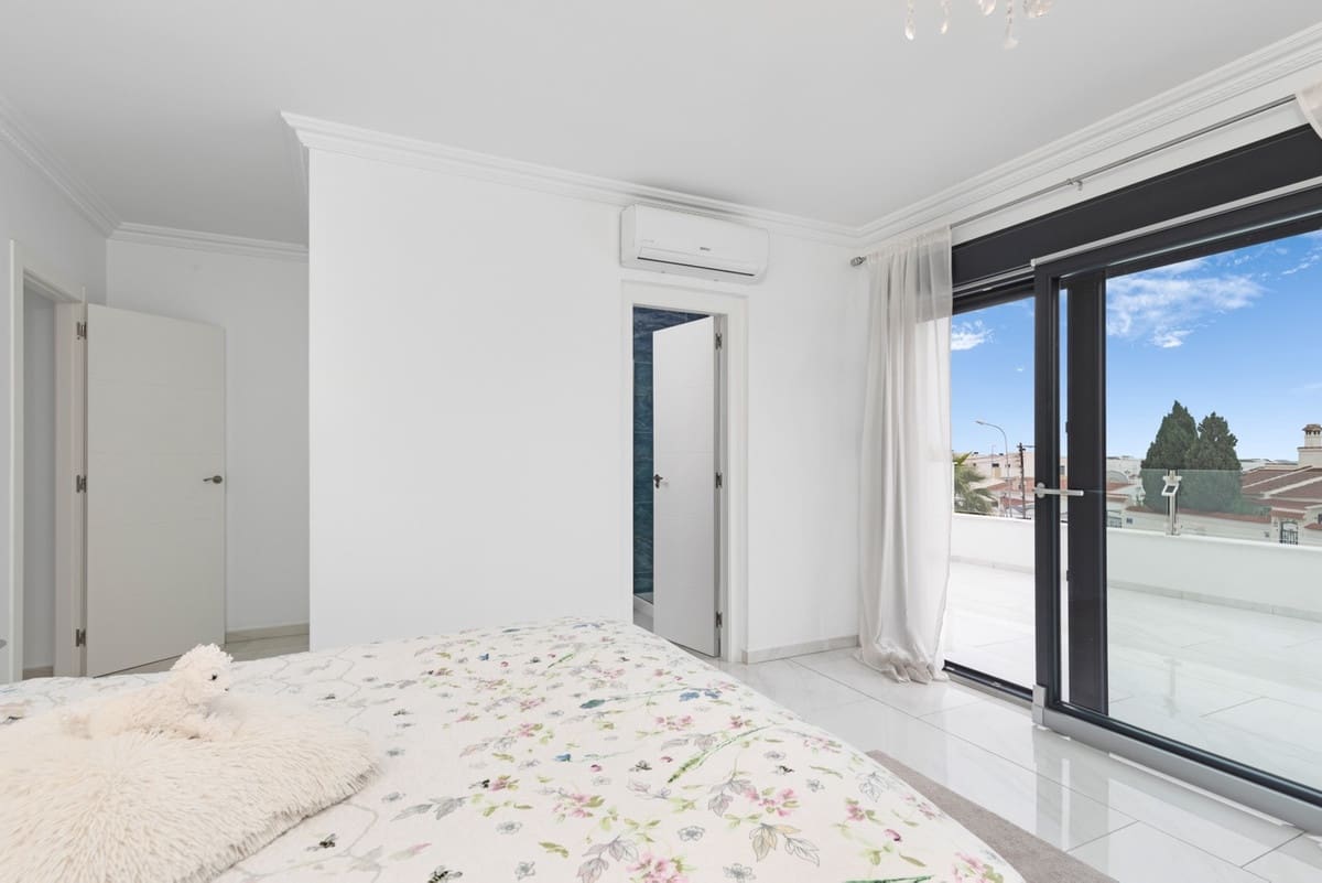 3 camera da letto Villa in vendita in Ciudad Quesada - 675.000 € (Rif: 9084888)