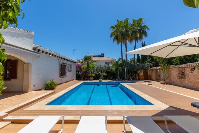 4 bedroom Villa for sale in Punta Prima, Orihuela with pool - € 749,900 (Ref: 9100346)