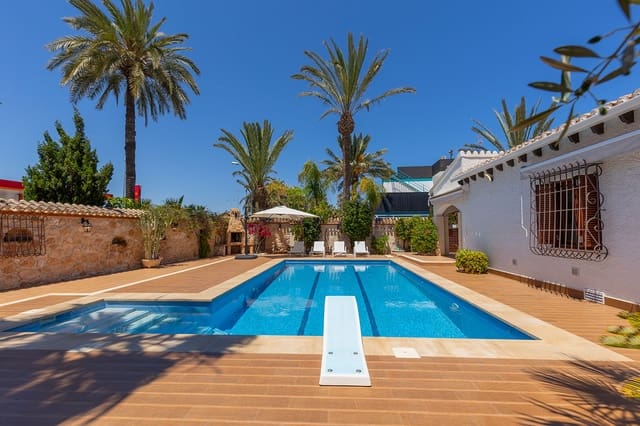 4 makuuhuone Huvila myytävänä paikassa Punta Prima, Orihuela mukana uima-altaan - 749 900 € (Ref: 9100346)