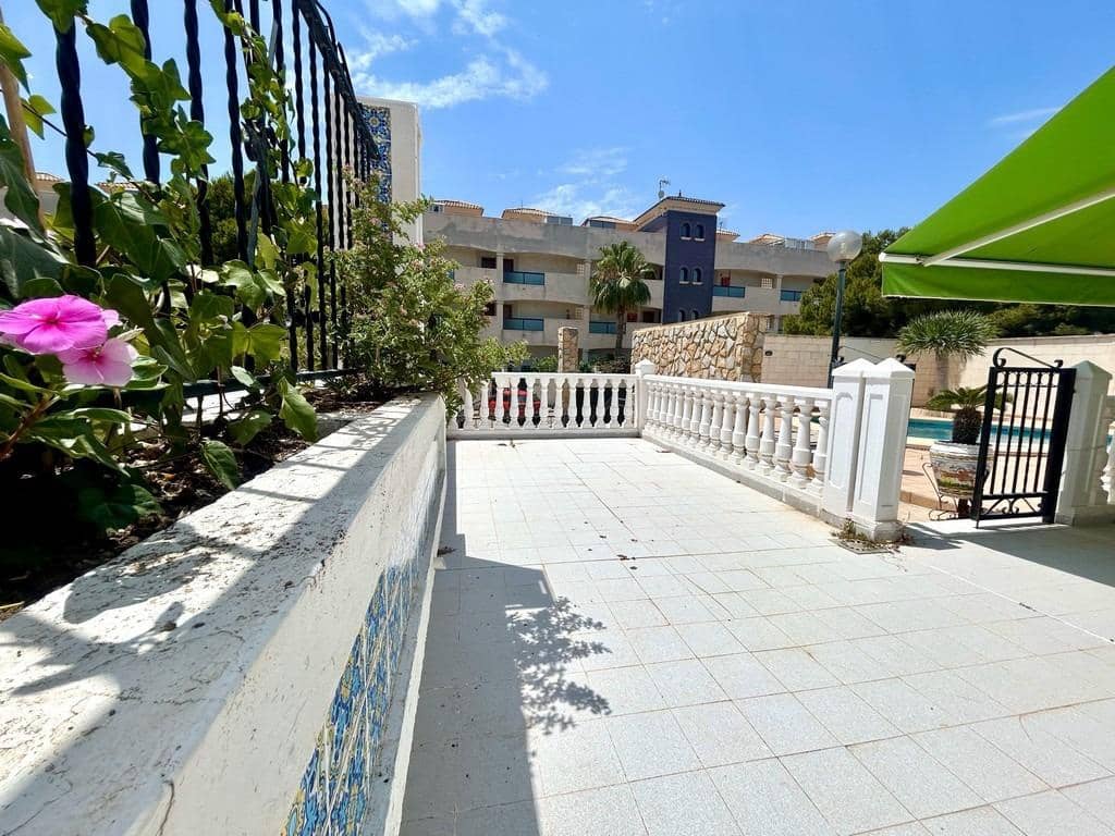 4 quarto Moradia para venda em La Zenia com piscina garagem - 585 000 € (Ref: 9102674)