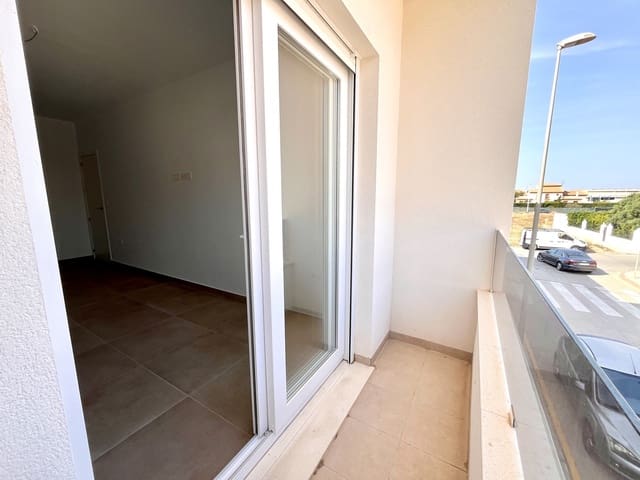 3 soverom Hus til salgs i Pilar de la Horadada ciudad, Pilar de la Horadada med svømmebasseng - € 265 000 (Ref: 9116594)