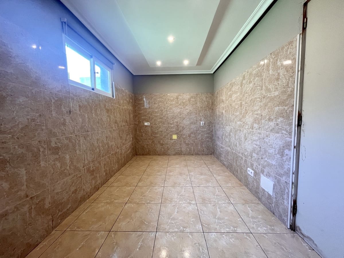 4 soveværelse Villa til salg i San Miguel de Salinas med swimmingpool - € 249.999 (Ref: 9116600)