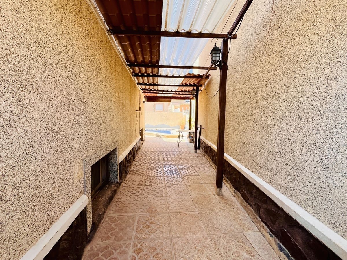 4 soverom Villa til salgs i San Miguel de Salinas med svømmebasseng - € 249 999 (Ref: 9116600)